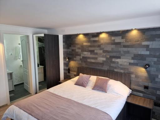 Hanul Doftana - Housity