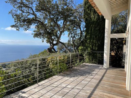 Villa contemporaine Rayol Canadel - Housity