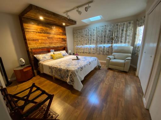 Trinity Escapes - Two Bedroom two bathroom full Apartment near airport - Housity