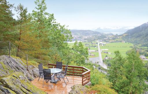 Cozy Home In Norheimsund - Housity
