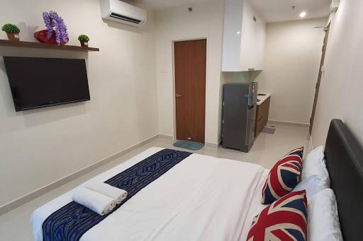 Lovely Kozi Square Studio 1 Bedroom with Pool LV9B - Housity