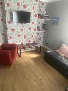 Claire’s AirBNB 2 - Housity