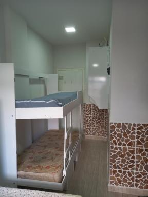 Kitnet reformada com Wi-Fi, elevador, TV Smart com 300 canais e portaria 24 hr - Housity