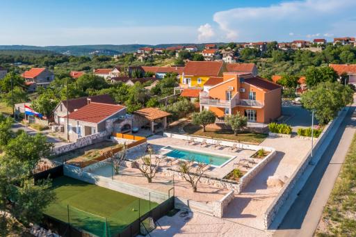 Apartments Vesna - Housity