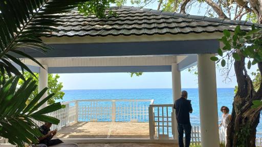 Spacious Tranquility Cove two Bedroom apartment - Housity