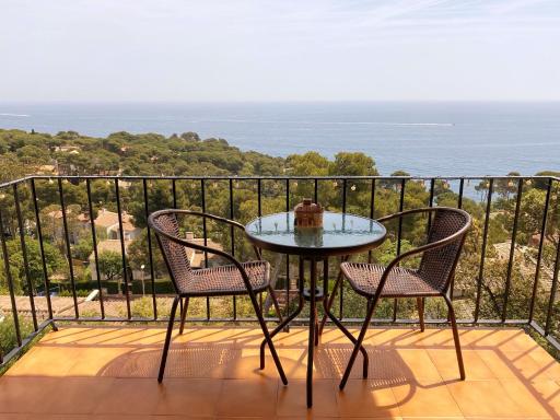 Wonderful Apartment with Outstanding Views - Calella de Palfrugell - Housity
