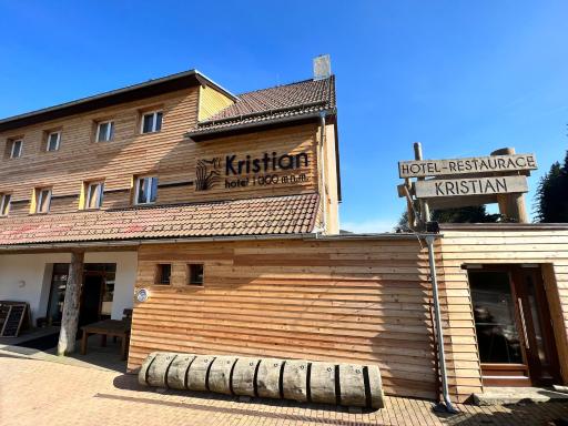 Hotel Kristian - Housity
