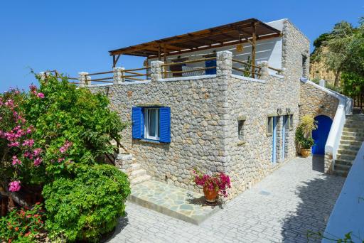 Agnanti Beach Apartments - Housity