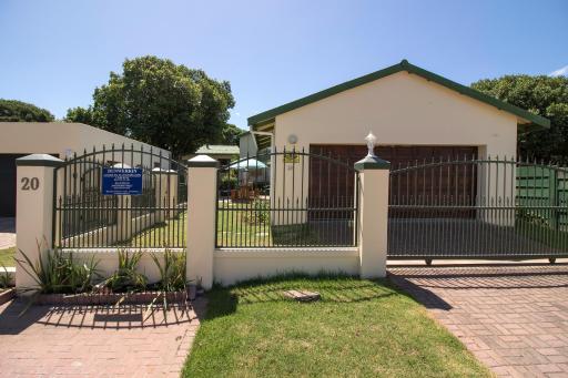 Dunwerkin Bachelor Flat - Housity