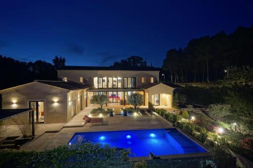 Villa Arcoule - Housity