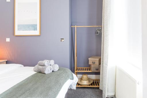 Cozy Coastal Getaway - Housity
