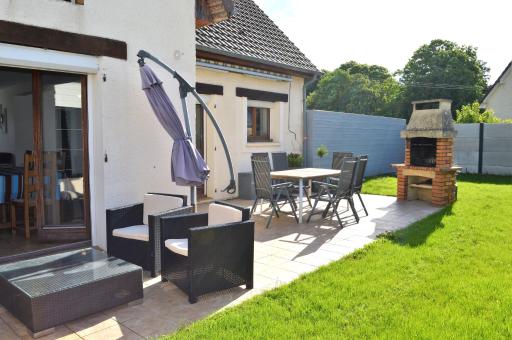 Maison avec jardin clos entre Caen et la mer - Housity