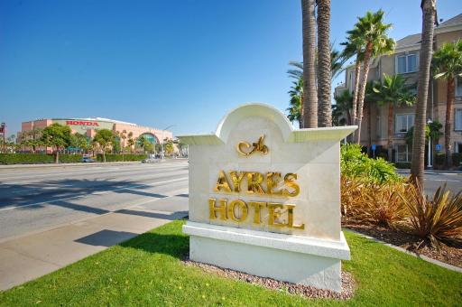 Ayres Hotel Anaheim - Housity