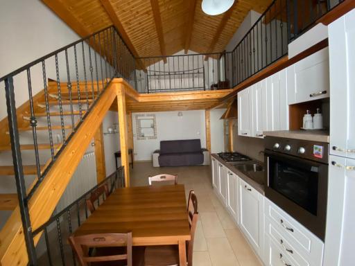 Deluxe Loft - Housity