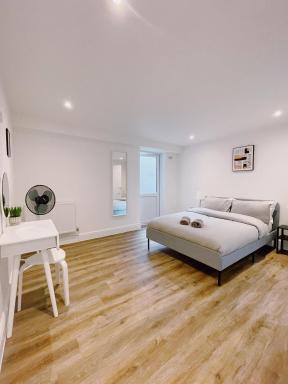 Prosper House Apartment 2 - Housity