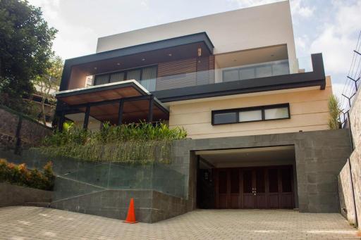 Villa Dago Pakar Bandung - Housity