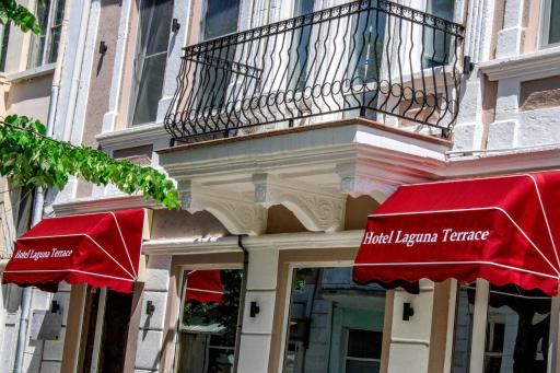 Laguna Terrace - Housity