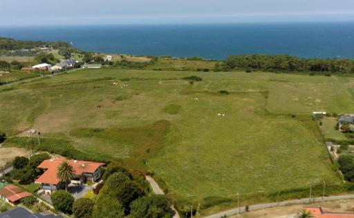 Azkorri Beach House 10 rooms Bilbao - Housity