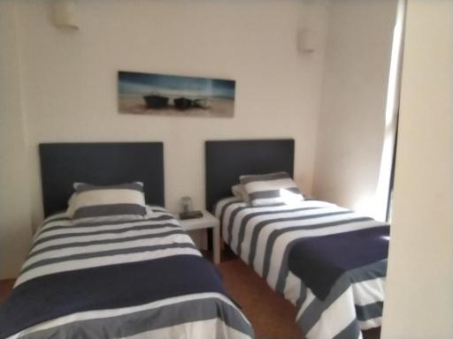 CONFORTABLE VISTA AL LAGO - Housity