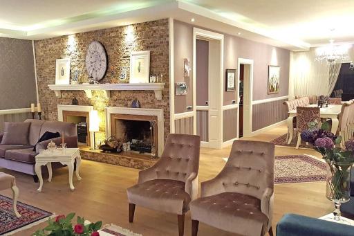 Luxury Flat 260sqm. Shopping/living 3 rooms 2 bath - Housity