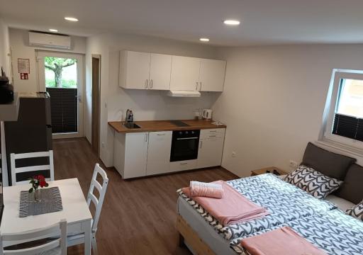 Studio Mici - Housity