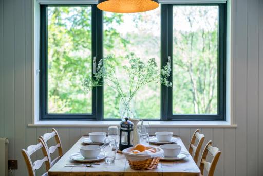Idyllic guest cabin in the Hampshire woods - Housity