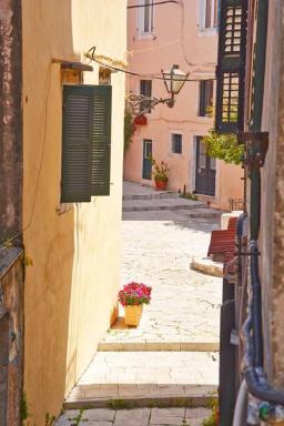 Venetian Well Gallery apartment in Corfu Old Town - Housity
