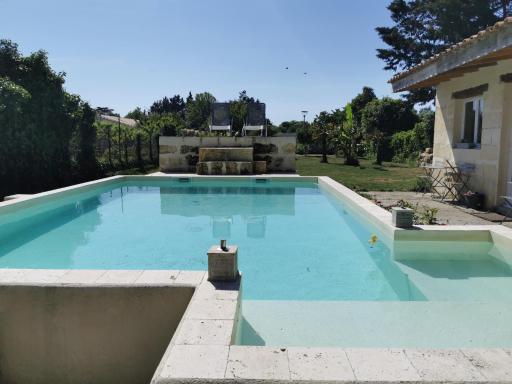 Jolie villa avec piscine dans le St emilionnais - Housity