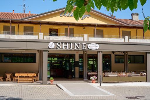 Albergo Shine - Housity