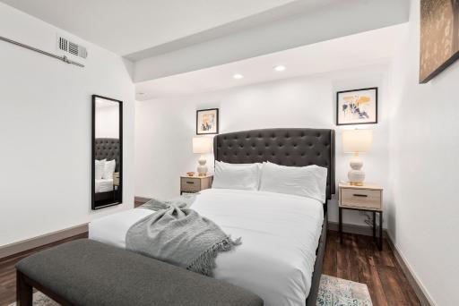 The CoOp at the Med Center Studio - Housity
