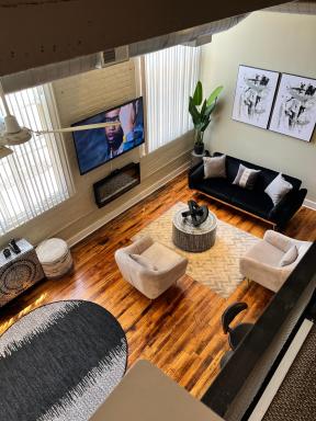 Stylish & Cozy abode in the Heart of Cincy with Loft - Housity