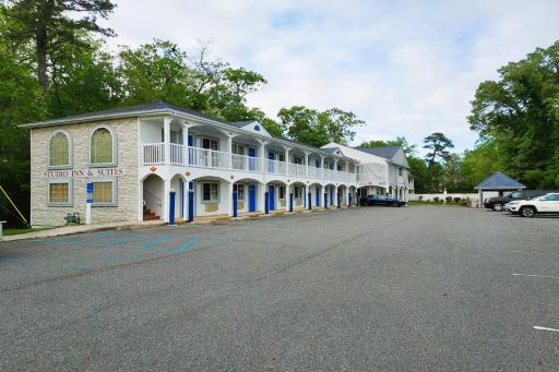 Studio Inn and Suites - Housity