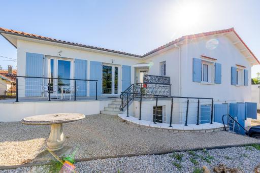 A1 SWEET HOMES Angouleme l Secteur Sillac l Parking gratuit - Animaux acceptés - Housity