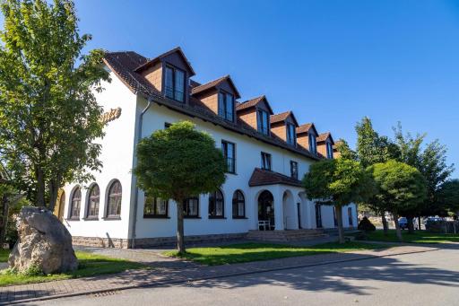 Hotel Schwartze - Housity