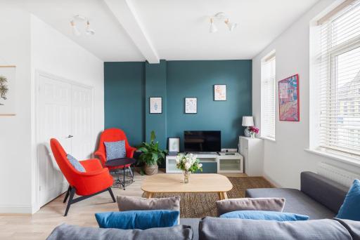 Albany by Black Door Stays - Housity