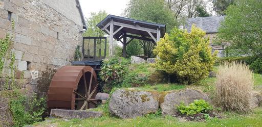 Le Moulin d'Airou au cœur de la Baie du Mont Saint Michel - Housity