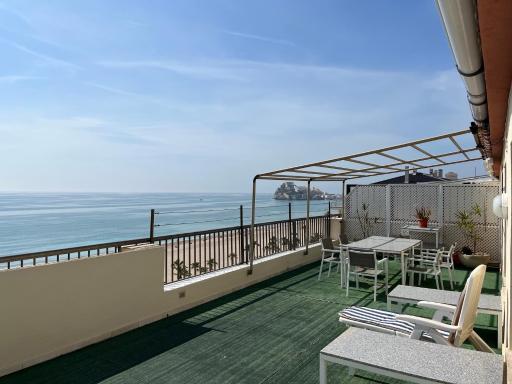 Ático 1 en Peñíscola a primera línea de playa - Housity