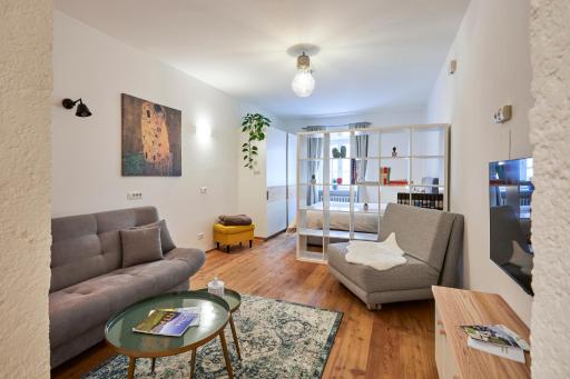 KARINA Lauben Lodge - Housity