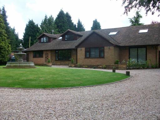 Barncroft Luxury Bed & Breakfast - Housity