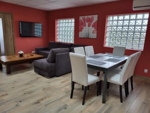 Apartamenty na 12 - Housity