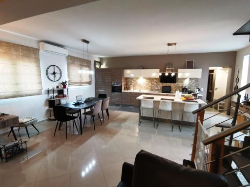 KEY POINT Town House - Housity