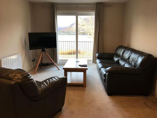 Duisky Apartment with view over loch Linnhe. - Housity