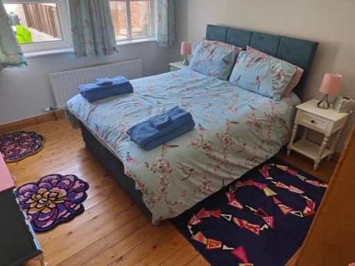 Castleview Large 3 Bedroom Family House - Glenarm - Housity