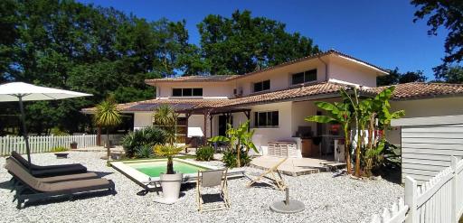 La Villa Minvia les Landes entre mer et montagne - Housity