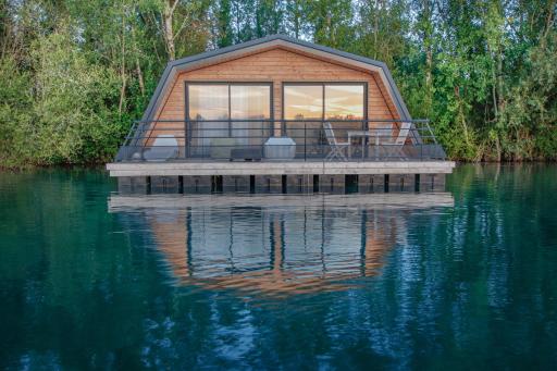 Maison flottante - Houseboat - Baurech Insolite - Housity