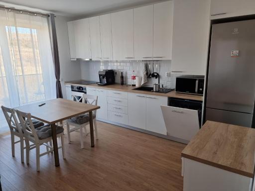 Apartament cu parcare privata. - Housity