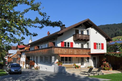 Gästehaus am Brunnen - Housity