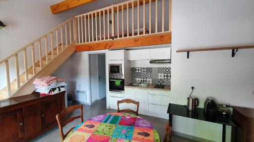 Le Tras Castel, 4 places jardin piscine - Housity
