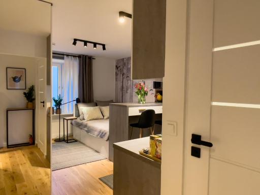 URBAN APARTMENTS Dluga 40 No 11, FREE PUBLIC PARKING, Self CHECK-IN - Housity