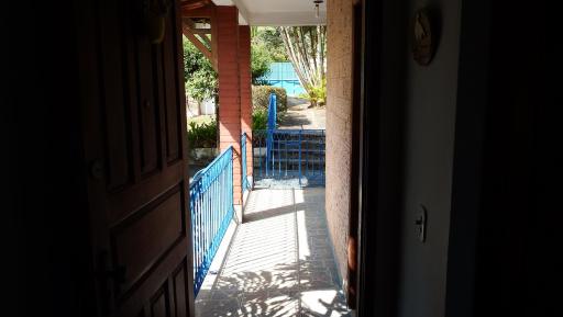 Casa Agradável com piscina. - Housity